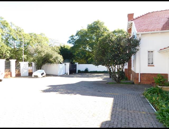 650M² OFFICE TO LET IN DUNKELD WEST